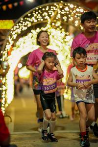 BIB: 8617, 16157, 140
                            <button type="button" onclick="openModal(24742354)" class="btn btn-primary btn-sm float-right btn-popup" data-toggle="modal" data-target=".modal-high-quality">
                        <i class="fas fa-shopping-cart"></i> Add to Cart
                    </button>
                                            <button type="button" onclick="isThisMe(24742354, true)" class="btn btn-success btn-sm float-right btn-popup btn-isme hidden" data-toggle="tooltip" data-placement="bottom" title="นี่คือรูปของคุณใช่ไหม คลิกที่นี่เพื่อเอาเข้าอัลบั้ม">
                        <i class="fas fa-plus"></i> Add to album
                    </button>
                    <button type="button" onclick="isThisMe(24742354, false)" class="btn btn-warning btn-sm float-right btn-popup btn-isnotme hidden">
                        <i class="fas fa-ban"></i> Remove from album
                    </button>